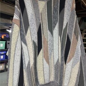 Geometric Pattern Crewneck Sweater